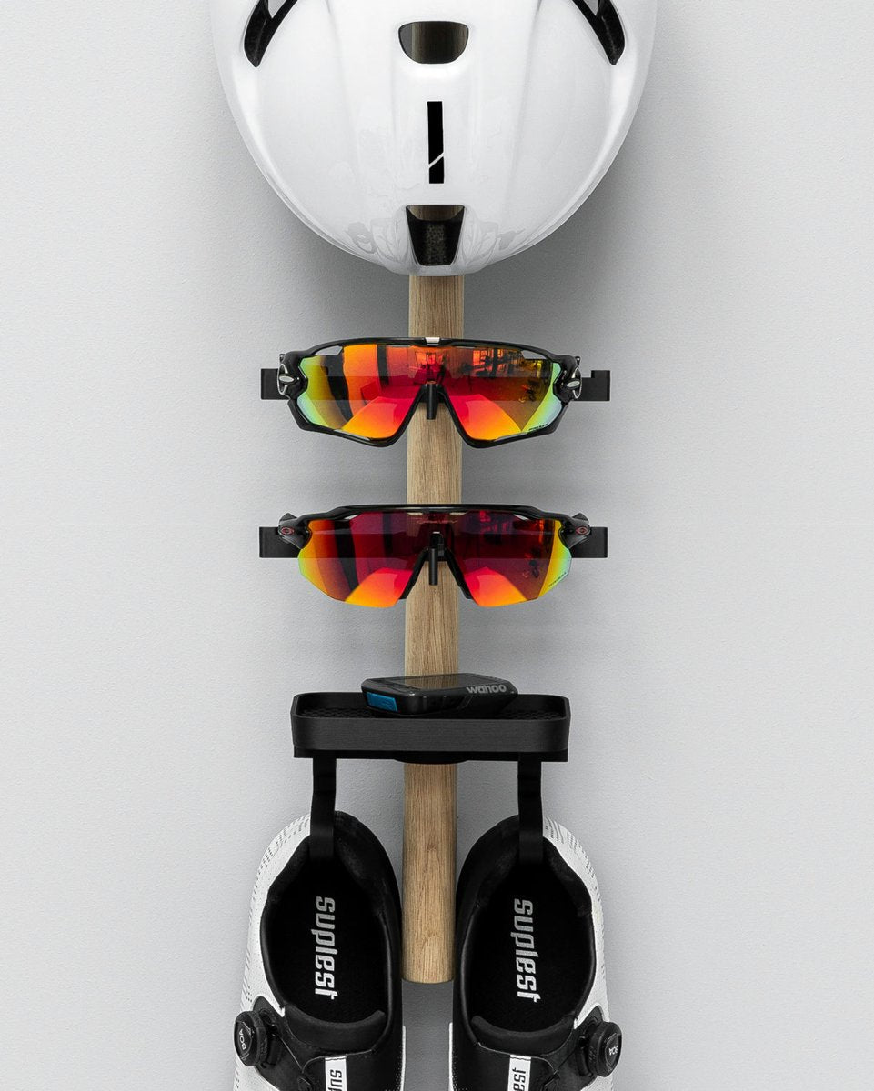 Tons Studio Rack D . Shoes + 2x Glasses + Helmet + Tray Smoked Oak