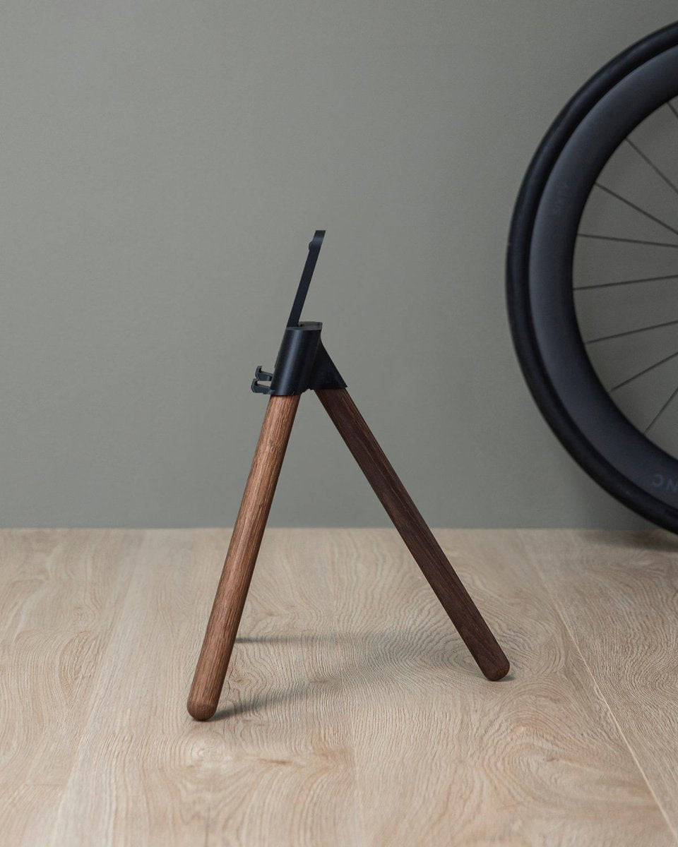 Tons Core Stand iPad Smoked Oak
