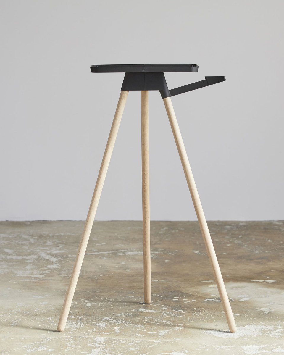 Tons iPad Race Table Smoked Oak