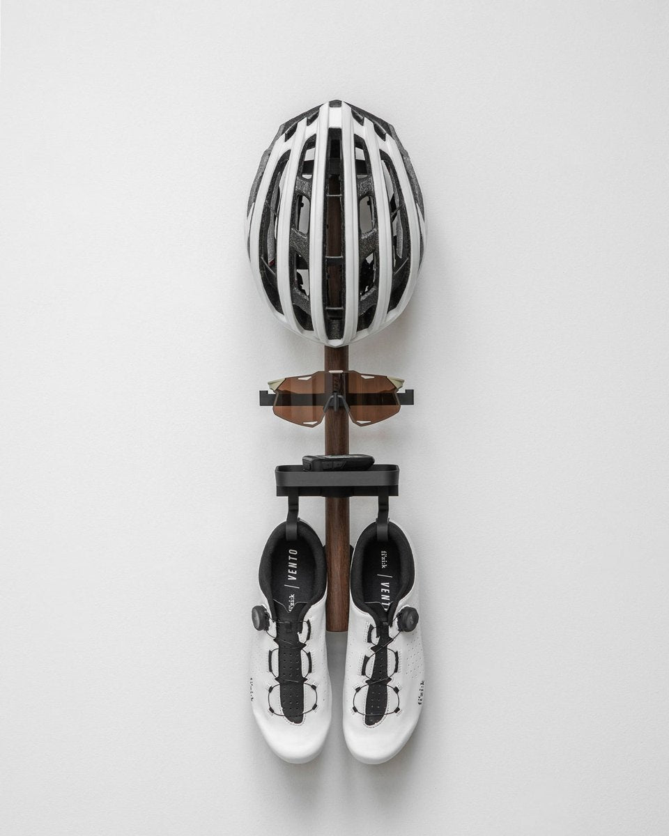 Tons Studio Rack B . Shoes + Glasses + Helmet + Tray Smoked Oak