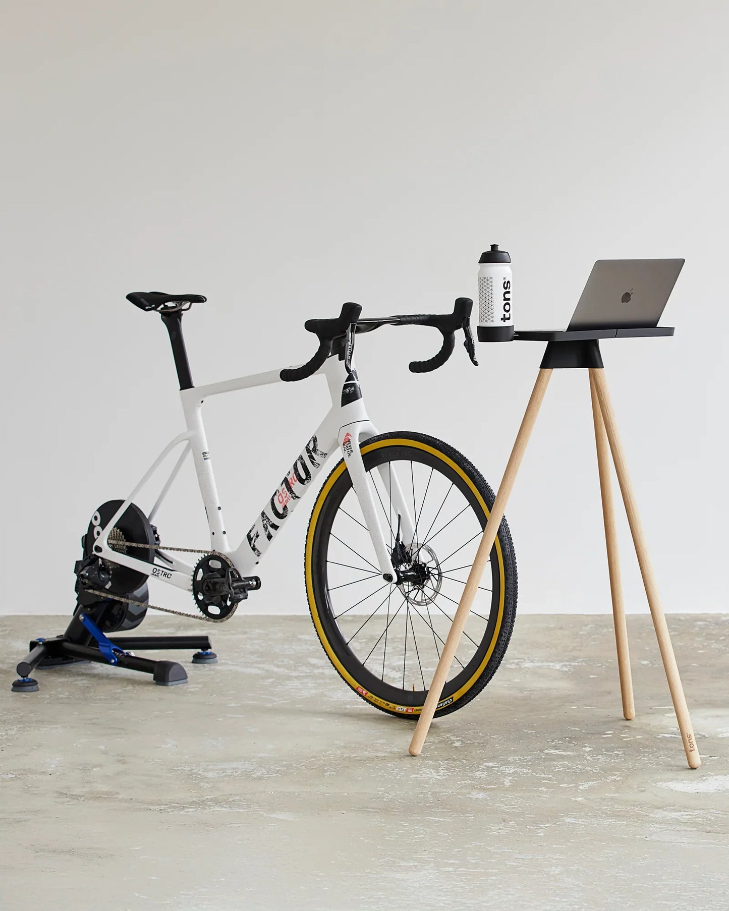 Tons Laptop Race Table + Holder Kit Matt Black