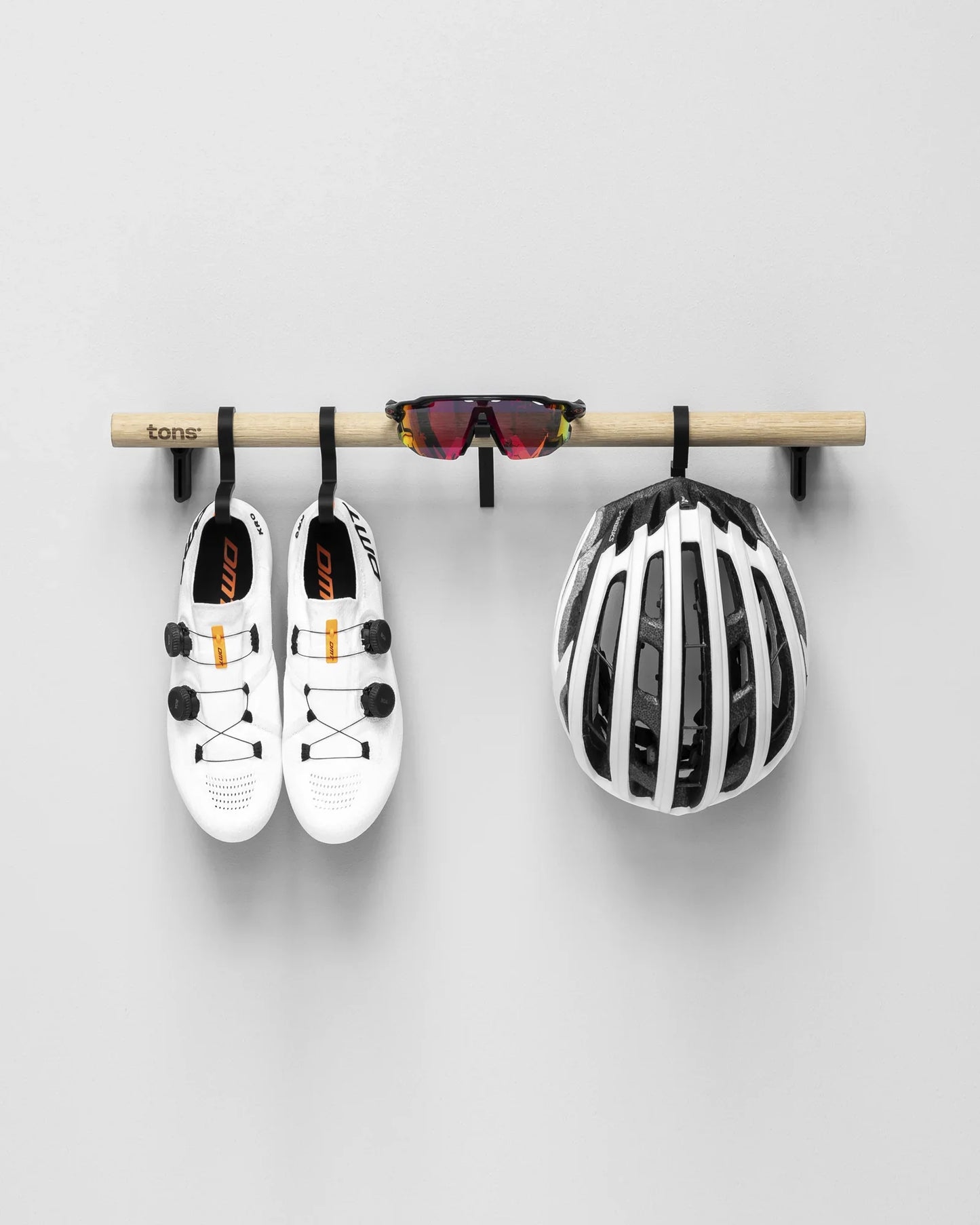Tons Bar A . Shoes + Glasses + Helmet Matt Black