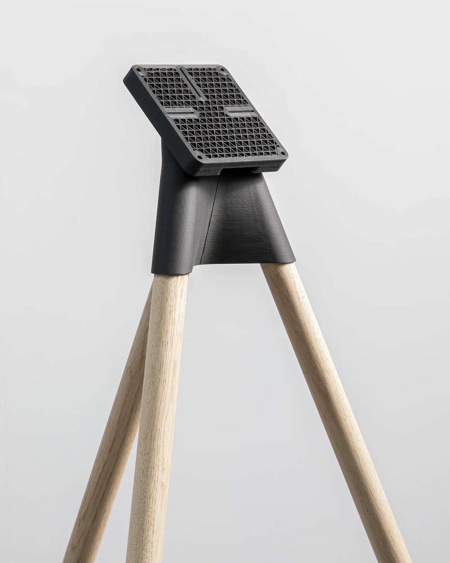 Tons Widescreen Stand + Tray Smoked Oak